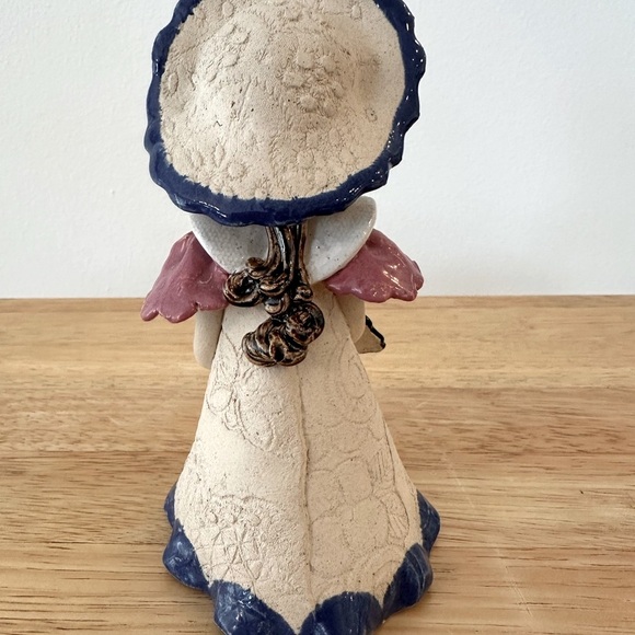 VTG🌻Handmade Ceramic Doll Girl w/Long hair holding a beautiful yellow🌻flower - Picture 7 of 9